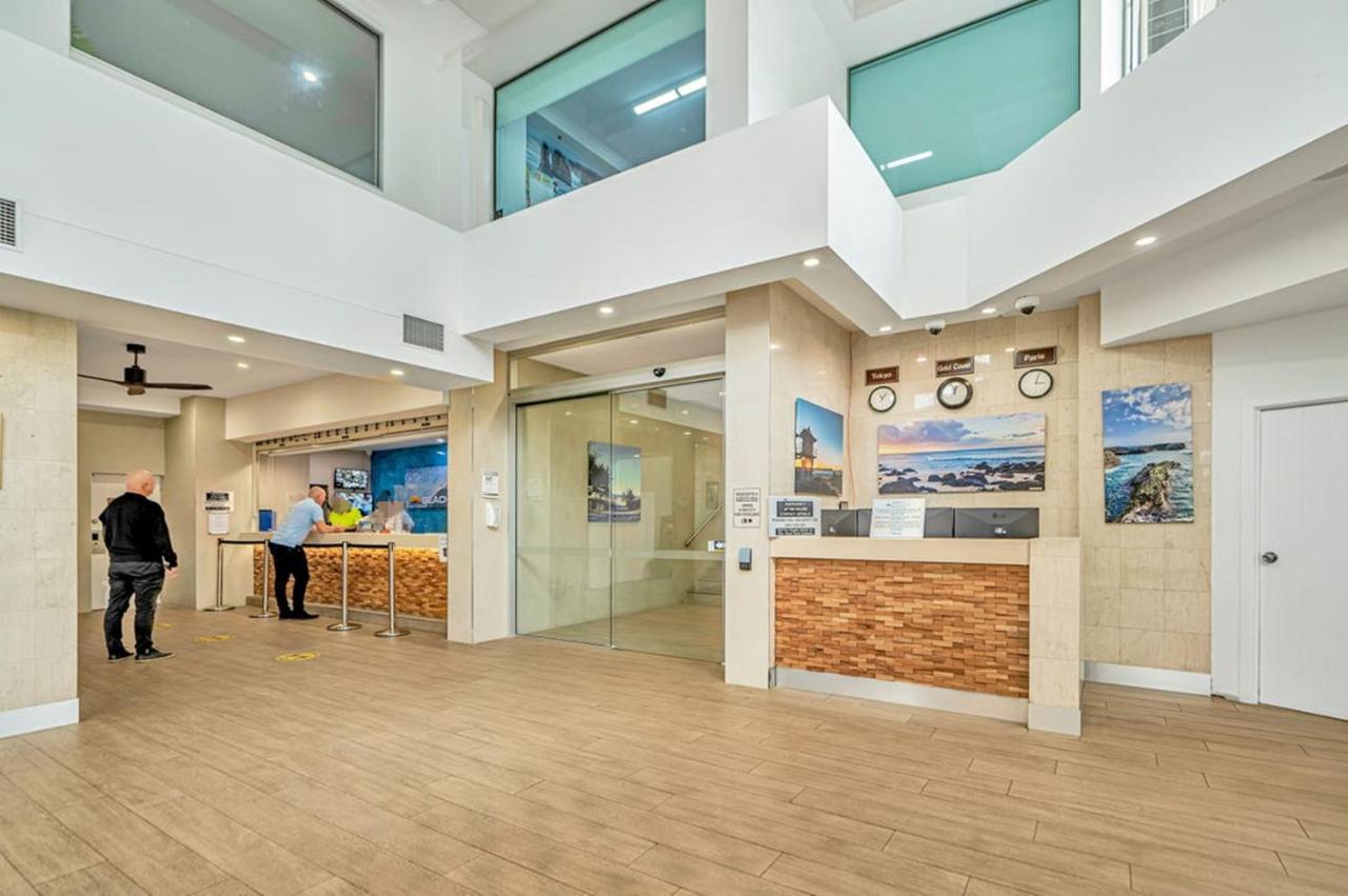 Beachside Apartment In The Heart Of Surfers Paradise - Free Parking Gold Coast Buitenkant foto